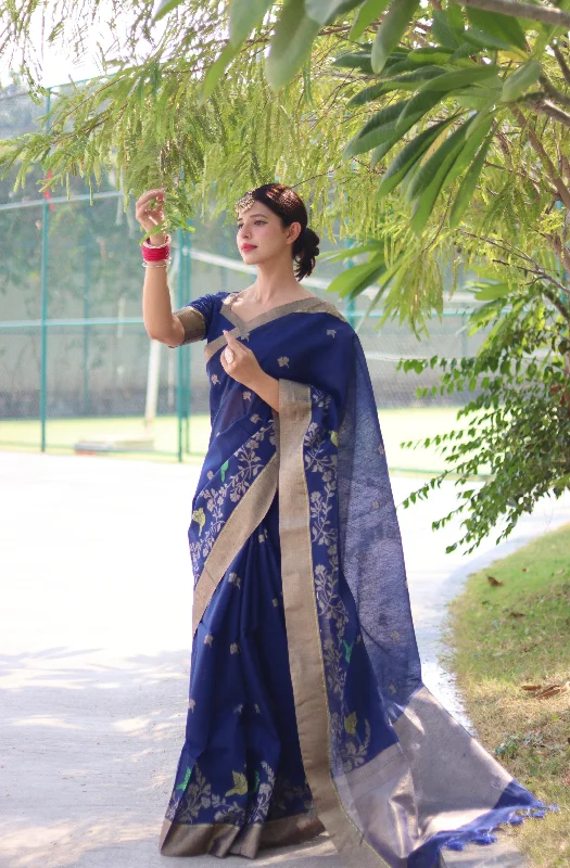Stylish Wear Simple Comfort Choices Women's Blue Thread Woven Cotton Silk Saree With Blouse  (Saree Blouse Without stitch) - Aastha Fashion