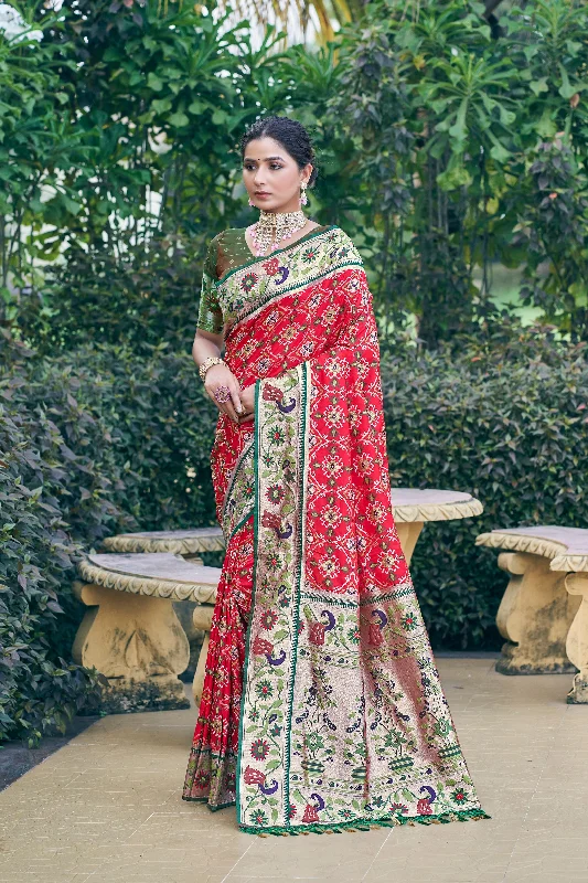 Relaxed Dresses Trendy Soft Pieces Women's Red Woven Patola Silk Saree With Blouse  (Saree Blouse Without stitch) - Aastha Fashion