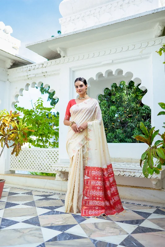 Relaxed Fashion Affordable Soft Layers Women's Cream Woven South Silk Saree With Blouse (Saree Blouse Without stitch) - Aastha Fashion Relaxed Fashion Affordable Soft Layers Women's Cream Woven South Silk Saree With Blouse (Saree Blouse Without stitch) - Aastha Fashion