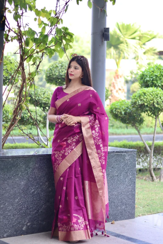 Lounge Chic Trendy Warm Layered Pieces Women's Wine Thread Woven Cotton Silk Saree With Blouse  (Saree Blouse Without stitch) - Aastha Fashion