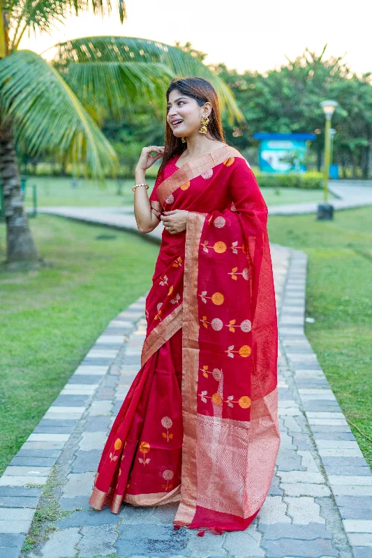 Soft Feel Simple Chic Options Women's Red Woven Cotton Silk Saree With Blouse (Saree Blouse Without stitch) - Aastha Fashion Soft Feel Simple Chic Options Women's Red Woven Cotton Silk Saree With Blouse (Saree Blouse Without stitch) - Aastha Fashion