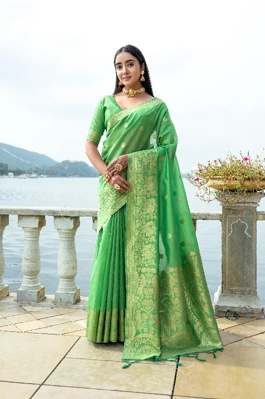 Simple Style Practical Warm Clothing Women's Green Woven Soft Silk Saree With Blouse  (Saree Blouse Without stitch) - Aastha Fashion