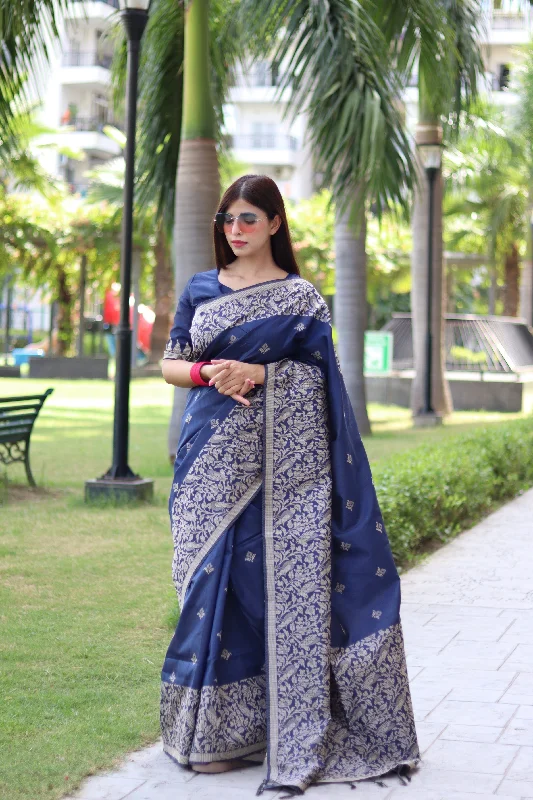 Relaxed Fit Comfy Layering Trends Women's Navy Blue Woven Handloom Raw Silk Saree With Blouse  (Saree Blouse Without stitch) - Aastha Fashion