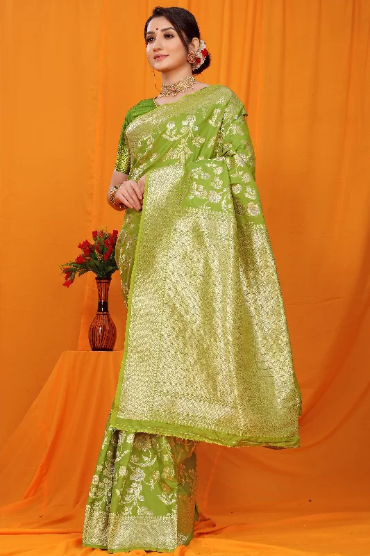 Urban Chic Cozy Everyday Wear Women's Green Woven Banarasi Silk Saree With Blouse  (Saree Blouse Without stitch) - Aastha Fashion