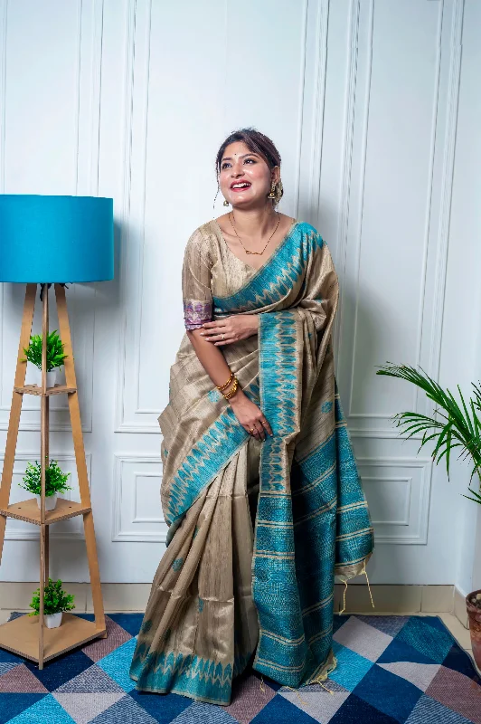 Timeless Comfort Relaxed Layered Looks Women's Teal Thread Woven Handloom Tussar Silk Saree With Blouse  (Saree Blouse Without stitch) - Aastha Fashion