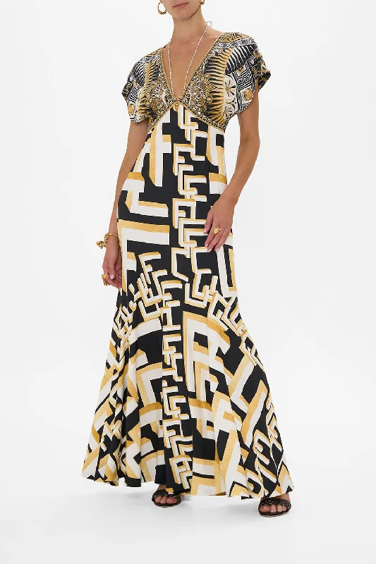 Easy-to-Wear Simple Chic Pieces V NECK HARDWARE DRESS WITH NECK TIE TEMPLES OF DENDARA