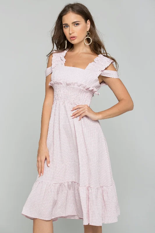 Weekend Style Comfy Layering Trends Pink Gingham Cold Shoulder Ruched Pleat Midi Dress