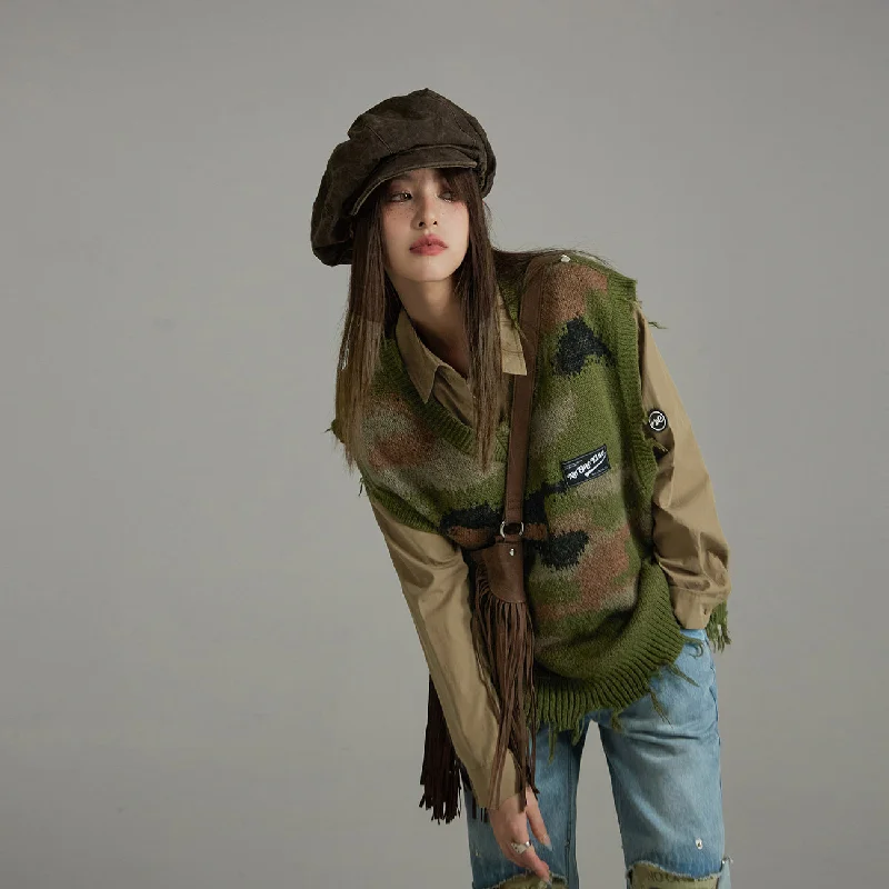 Timeless Style Practical Soft Fit Noe Distressed Camouflage Print Sweater Vest