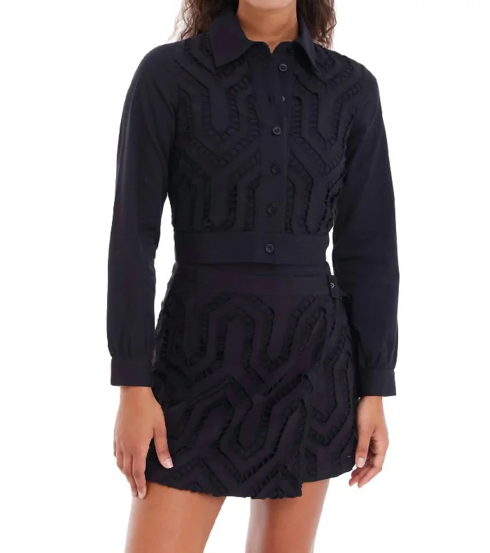 Easygoing Fashion Soft Day-to-day Looks Diamond Cropped Shacket In Black