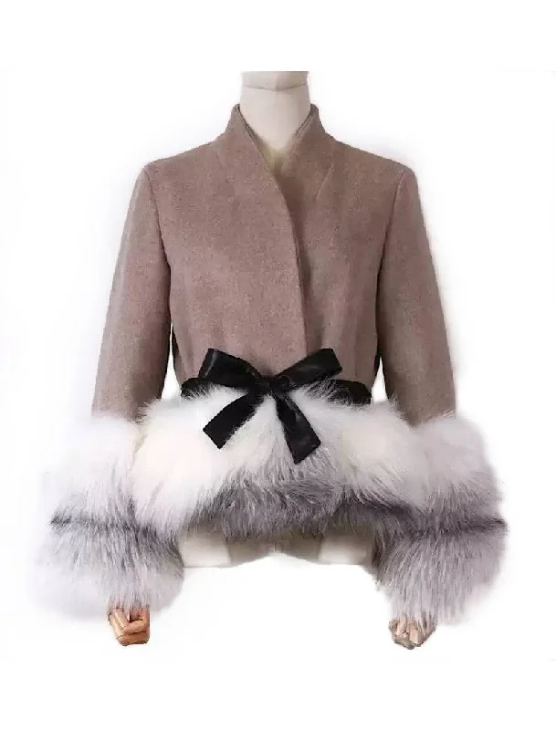 Versatile Outfits Comfortable Chic Choices Cashmere Jacket with Dusty White Fox Fur Trim Leather Waist Tie Versatile Outfits Comfortable Chic Choices Cashmere Jacket with Dusty White Fox Fur Trim Leather Waist Tie