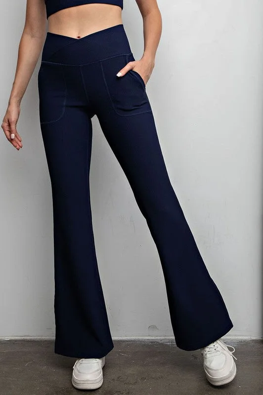 Comfortable Fashion Looks Cozy Chic Styles Stay Comfy Flared Leggings