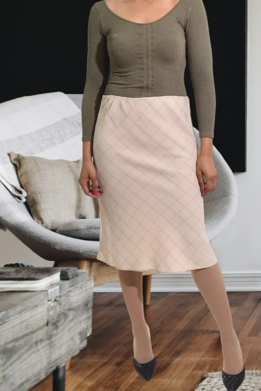 Comfy Chic Relaxed Chic Pieces Ladies Beige Patterned Skirt