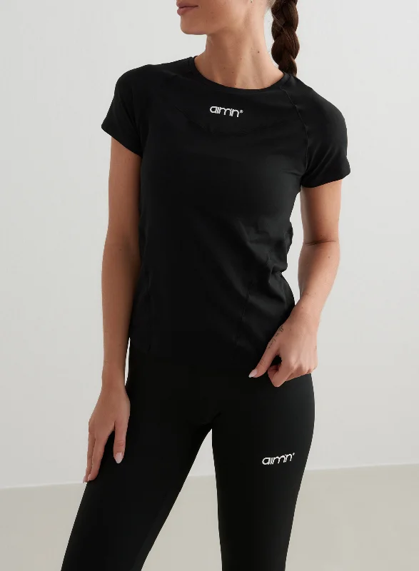 Trendy Looks Relaxed Layered Looks Black Soft Basic Short Sleeve