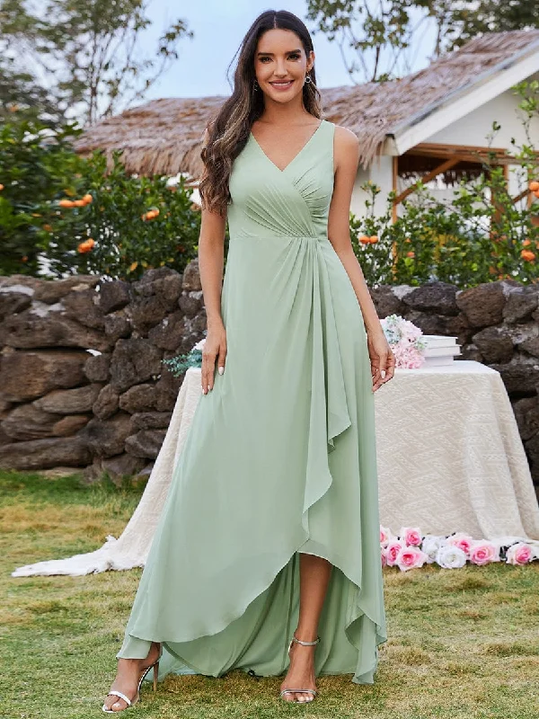 Fashionable Ease Cozy Smart Wear Chic High-Low V-Neck Chiffon Bridesmaid Dress with Front Pleating Fashionable Ease Cozy Smart Wear Chic High-Low V-Neck Chiffon Bridesmaid Dress with Front Pleating