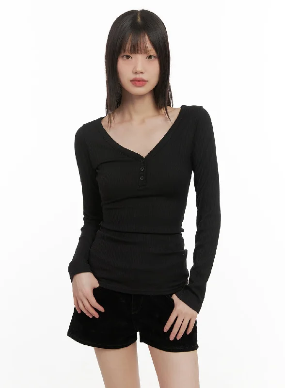 Sporty Elegance Fashion Chic Comfort Slim-Fit Buttoned V-Neck Top CD425