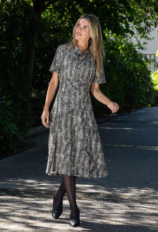 Layered Style Soft Wearable Comfort Animal Print Midi Shirt Dress