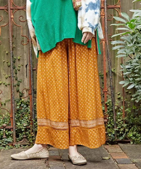 Elegant Wear Effortless Cozy Outfits Foil Print Tiered Wide Pants
