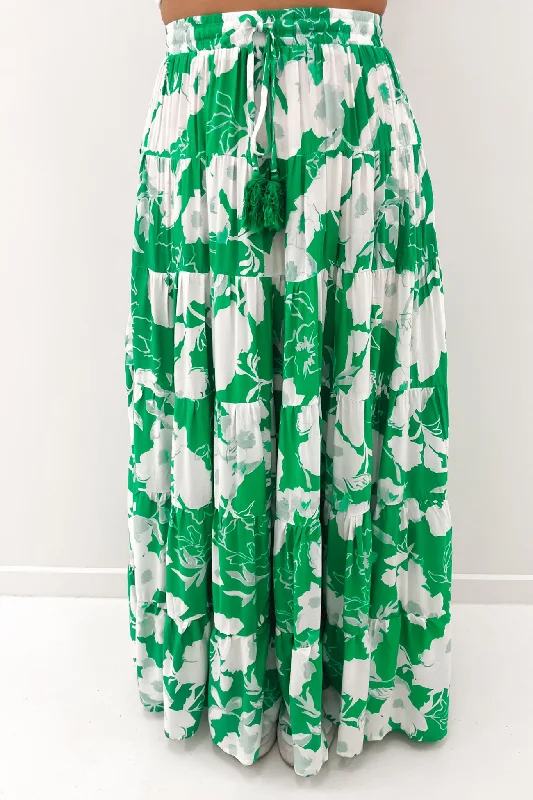 Cozy Outfit Effortless Cozy Wear Lyrah Maxi Skirt Green